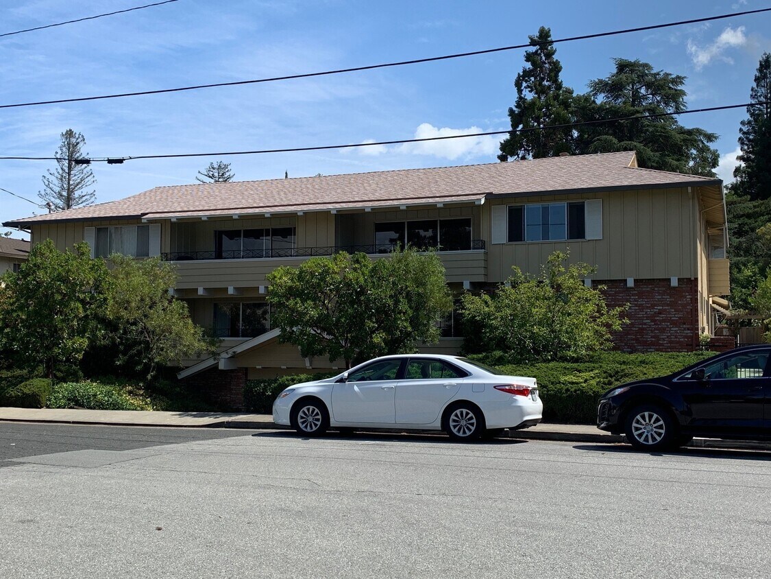 Primary Photo - 487 James Rd