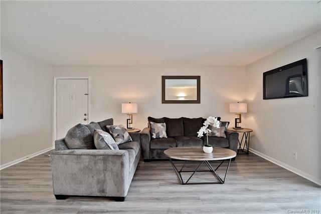 Building Photo - 9551 University Terrace Dr Unit J