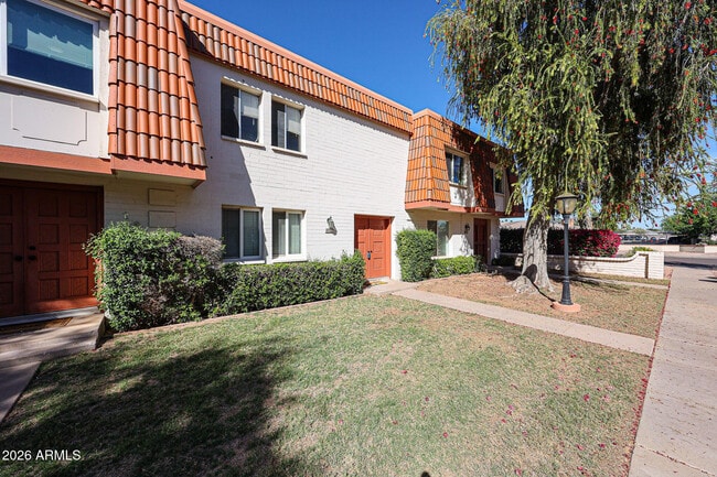 Building Photo - 4028 N Granite Reef Rd