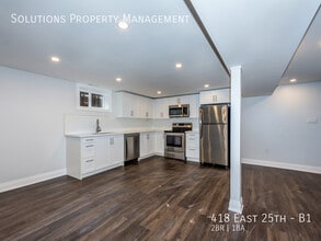 Building Photo - 418 E 25th St