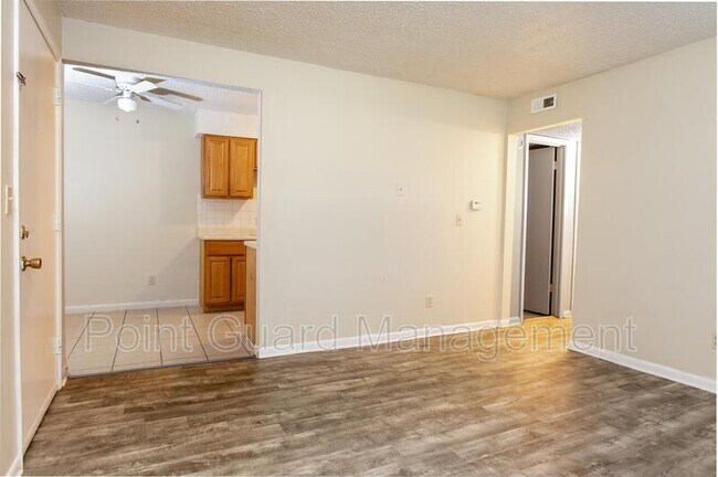 Building Photo - 2250 Oliver