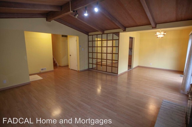 Building Photo - 3 br, 1.5 bath House - 252 Dennis Drive