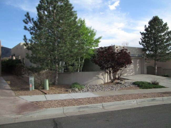 Foto del edificio - 13000 Sandia Point Rd NE
