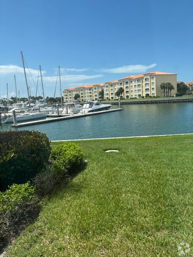 Building Photo - 16 Harbour Isle Dr W