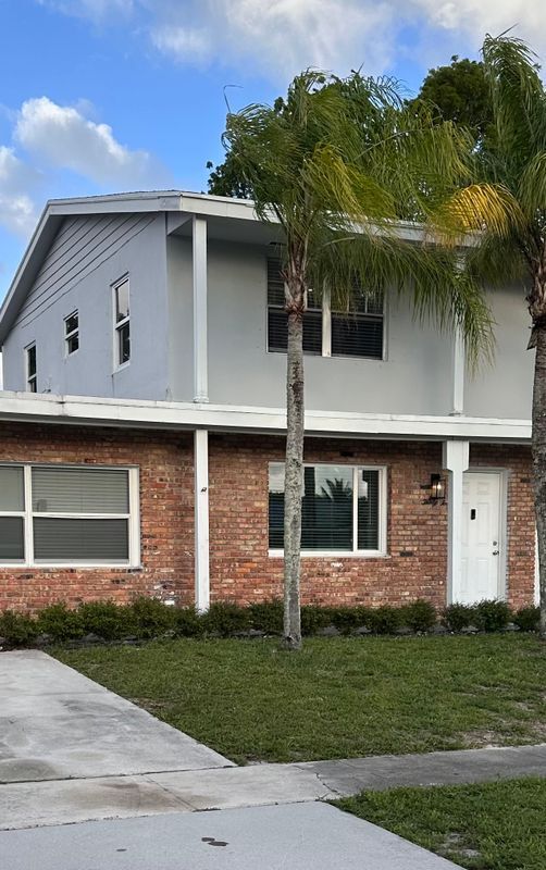 Foto del edificio - 1134 Woodbine Rd