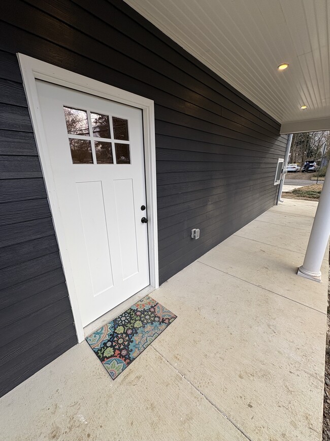 Building Photo - 3600 Moss Side Ave