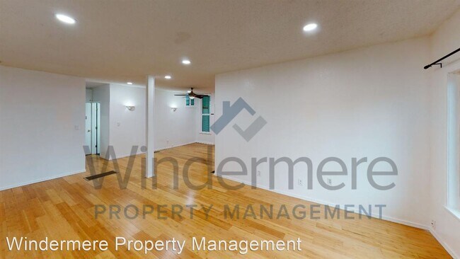 Foto del edificio - 4 br, 1.5 bath House - 735 Whitman Street