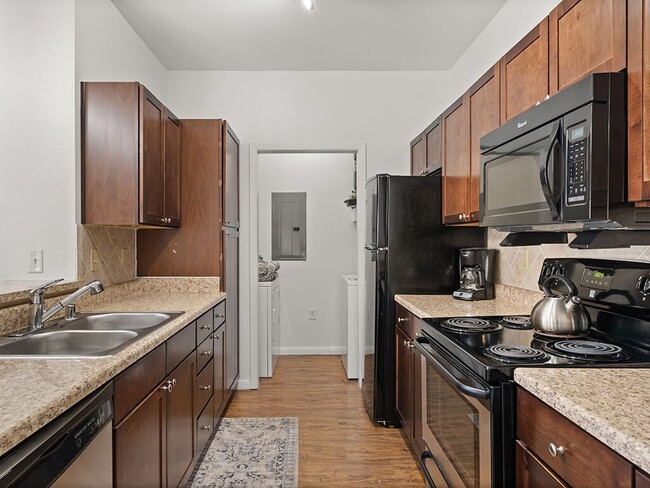 Energy-Efficient Appliances - Avalon at Carlsbad