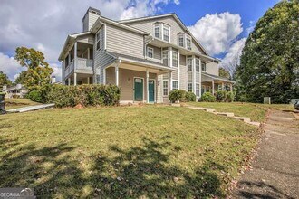 Building Photo - 9432 Cypress Ln