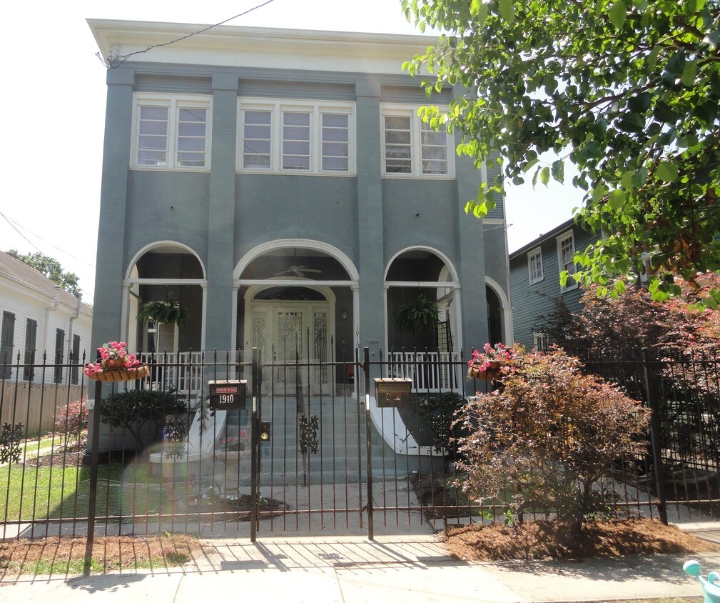 Exterior front - 1912 General Pershing St