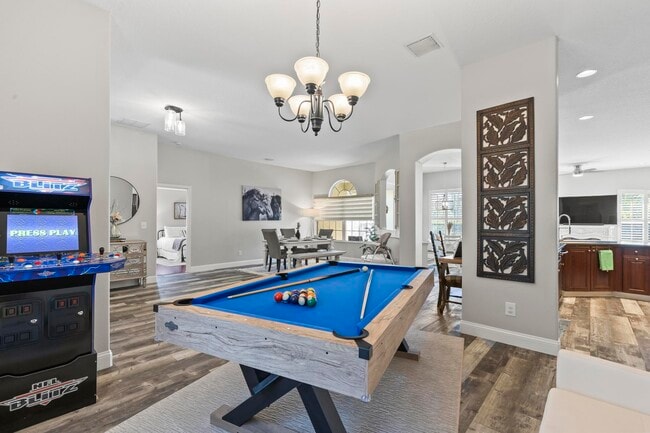 Building Photo - 7 Woodfield Dr