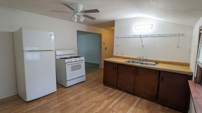 Foto del edificio - 1464 Beach St