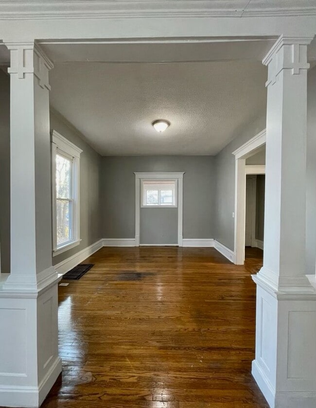 Foto del edificio - Captivating 3 Bedroom 1 Bathroom Single fa...