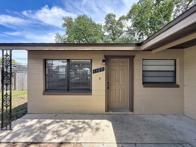 Lovely 2 bedroom 1 bath! - Lovely 2 bedroom 1 bath! Apartment