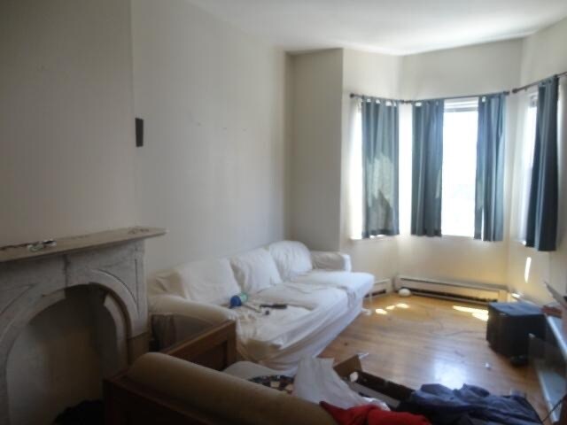 Foto del edificio - 288 W 3rd St