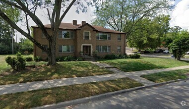 Building Photo - 2421 Riverside Dr