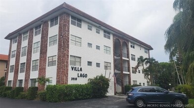 Building Photo - 3910 Crystal Lake Dr