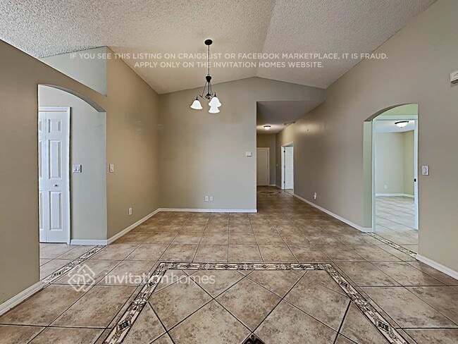 Building Photo - 813 Lake George Dr