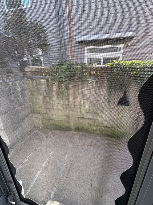 Building Photo - Beautiful home in Grays ferry