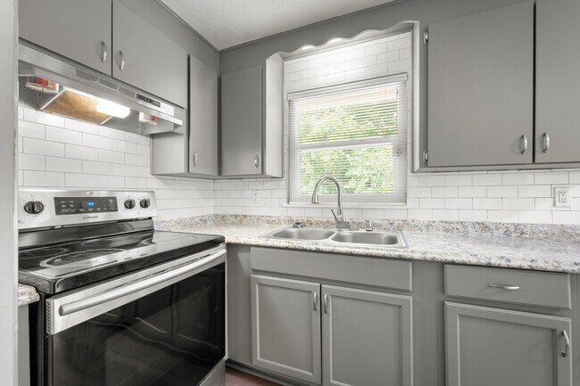 Foto del edificio - 11057 Bluehill Dr