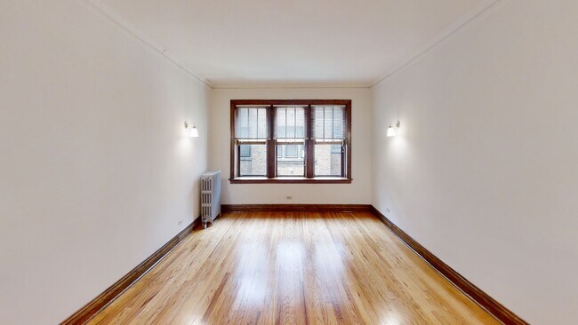 Building Photo - 3215 W Belle Plaine Ave