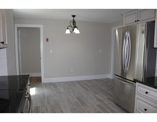 Building Photo - 415 W Elm St