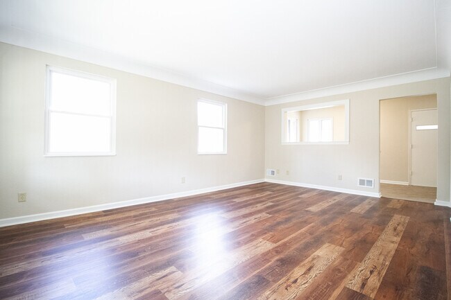 Foto del edificio - 3434 Maher St
