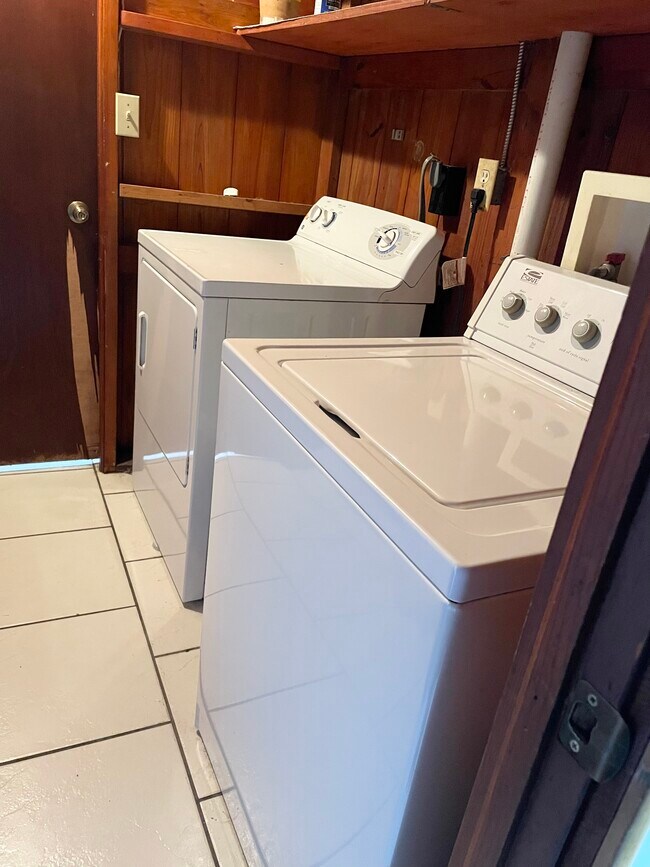 Washer and dryer access - 809 E Church St