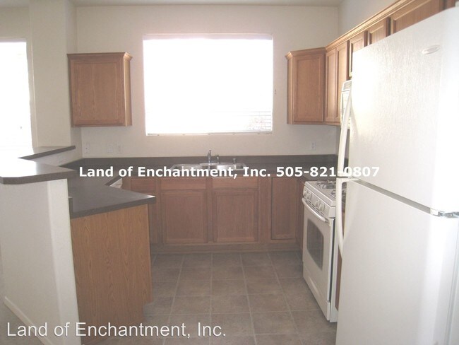 Building Photo - 6547 Los Pueblos Pl NW
