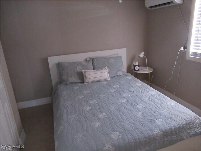 Foto del edificio - 778 107th Ave N