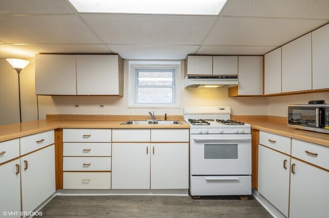 Foto del edificio - 5442 N Ludlam Ave