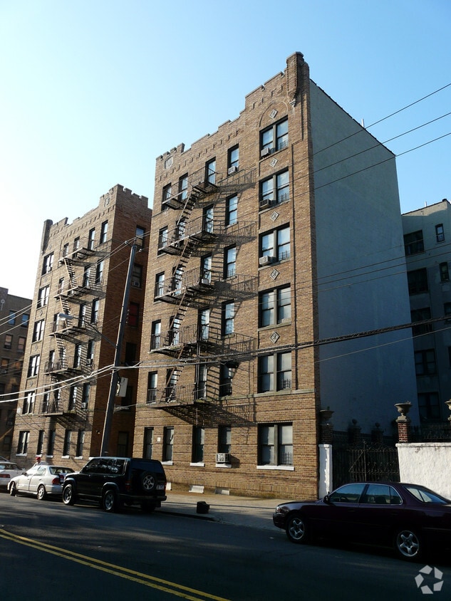 Primary Photo - 788 Arnow Ave