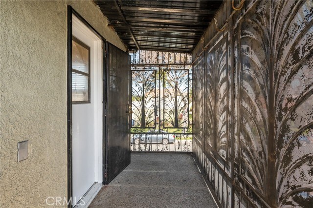 Foto del edificio - 15702 Halldale Ave