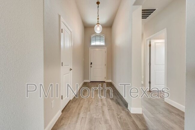 Building Photo - 1404 El Cerrito Ln