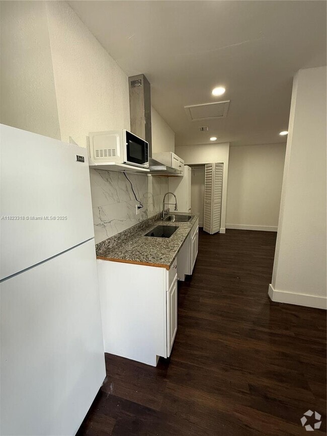 Building Photo - 15510 SW 57th Terrace