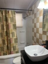 Building Photo - 206 Home Dr