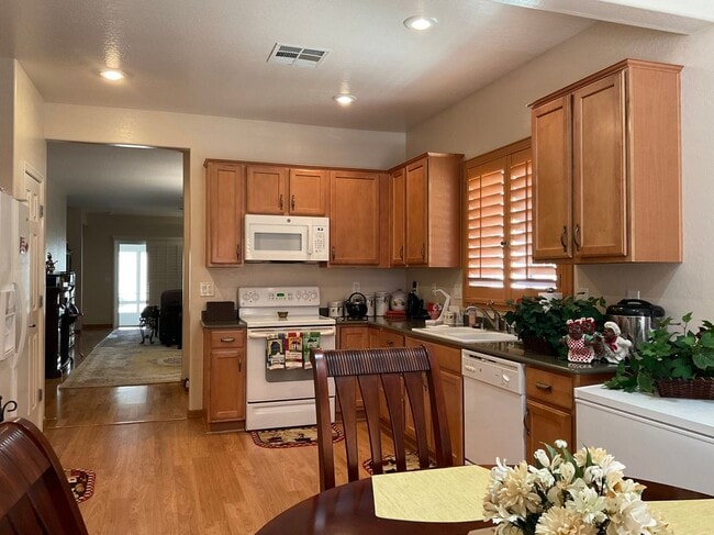 Foto del edificio - 7937 North Tern