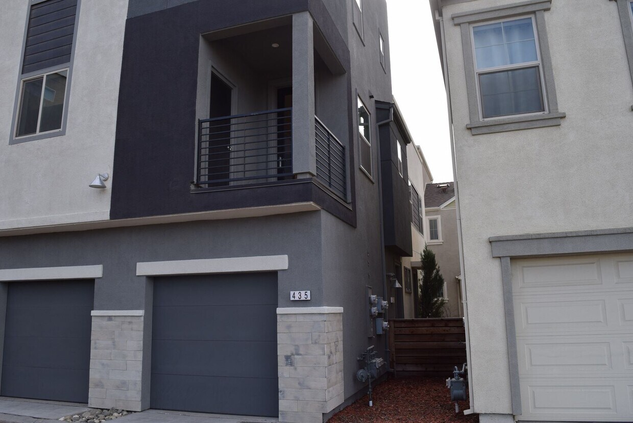 Photo - 435 Tailoff Ln (Sacramento, CA)