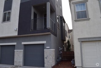 Building Photo - 435 Tailoff Ln