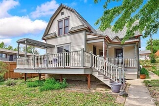 Building Photo - 3422 W Pikes Peak Ave