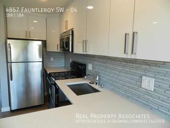 Building Photo - Apartment in Seattle