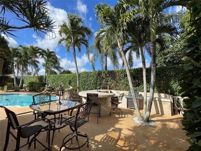 Building Photo - 16178 SW 154th Ct