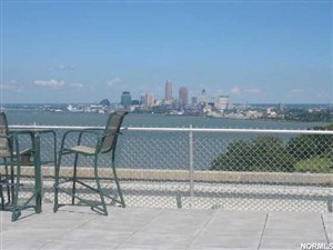 Vista superior del tejado - 11820 Edgewater Dr