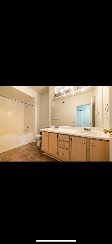 Building Photo - 701 Gibson Dr