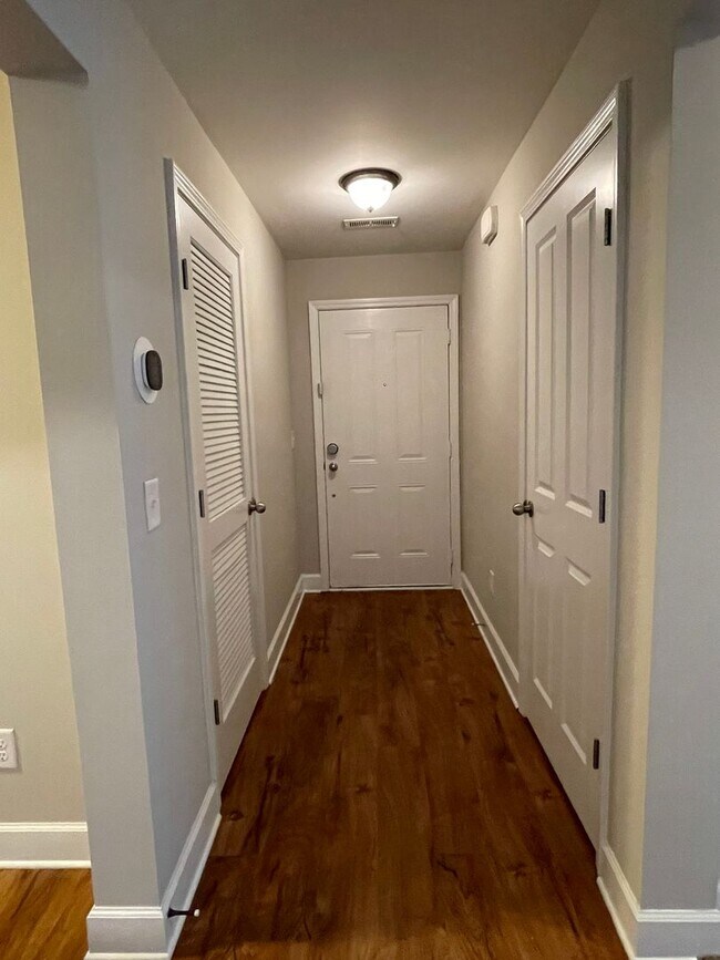 Foto del edificio - 8605 Peckham Ln