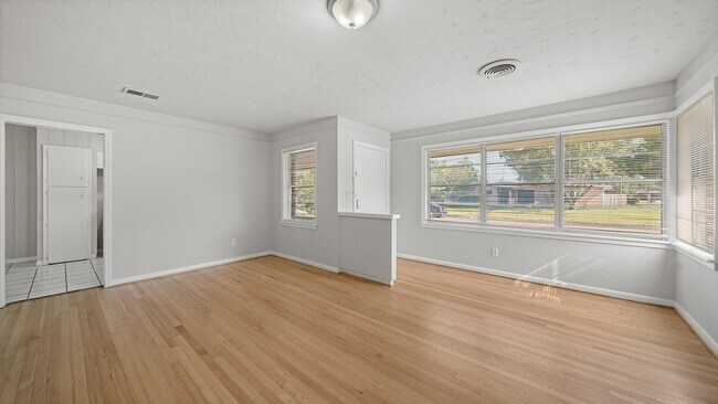 Building Photo - 7634 Wilmerdean St