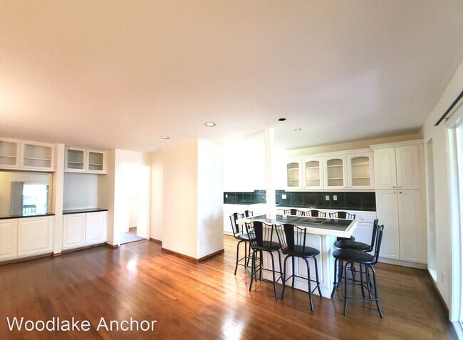 Building Photo - 2 br, 2 bath House - 4226 George Avenue, #1