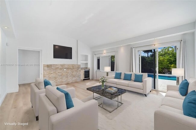 Building Photo - 7730 Beach View Dr