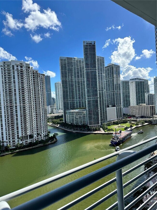 Building Photo - 325 S Biscayne Blvd