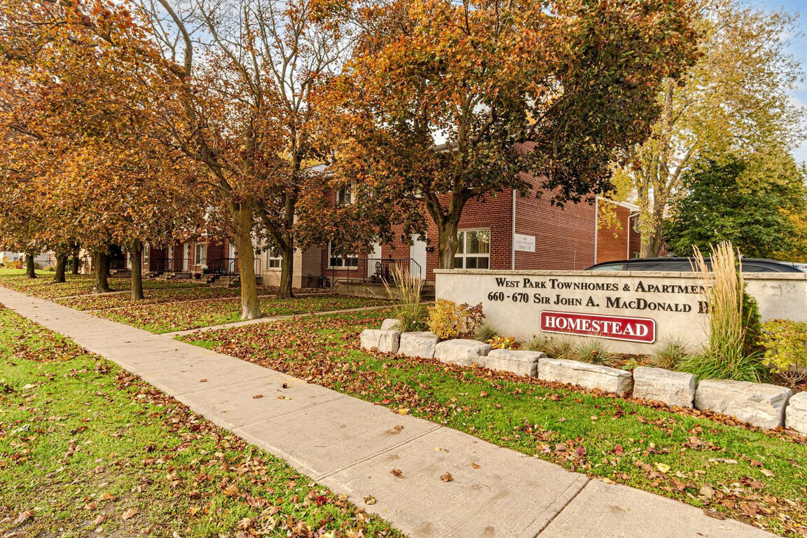 Primary Photo - West Park I Townhouses